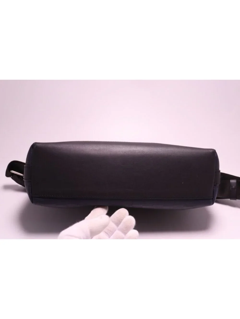 Louis Vuitton Damier Infini Discovery Messenger Shoulder